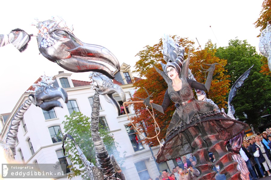 2011-07-01 Close-Act ism Theaterschip - Saurus Parade (Deventer Op Stelten) 015